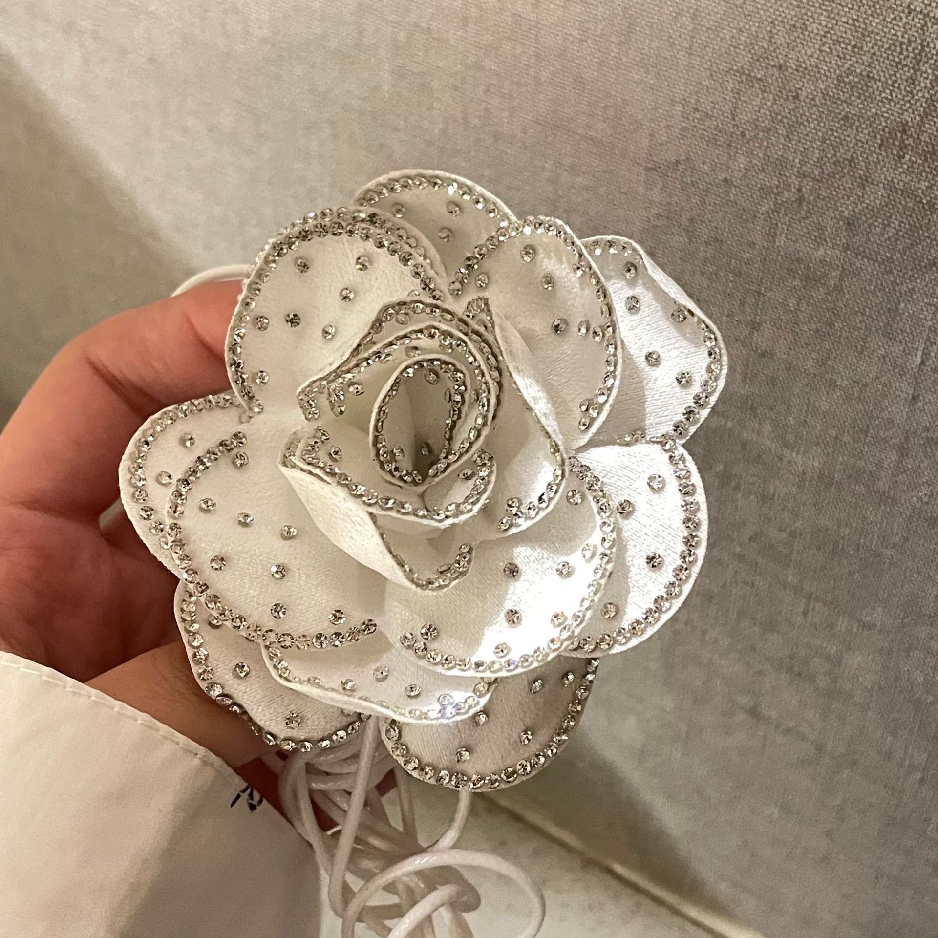 Retro Full Diamond Flower Clavicle Chain French Fashionable Lace-up Choker Strap Necklace