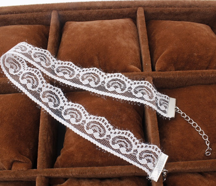 Awaken Lace Choker