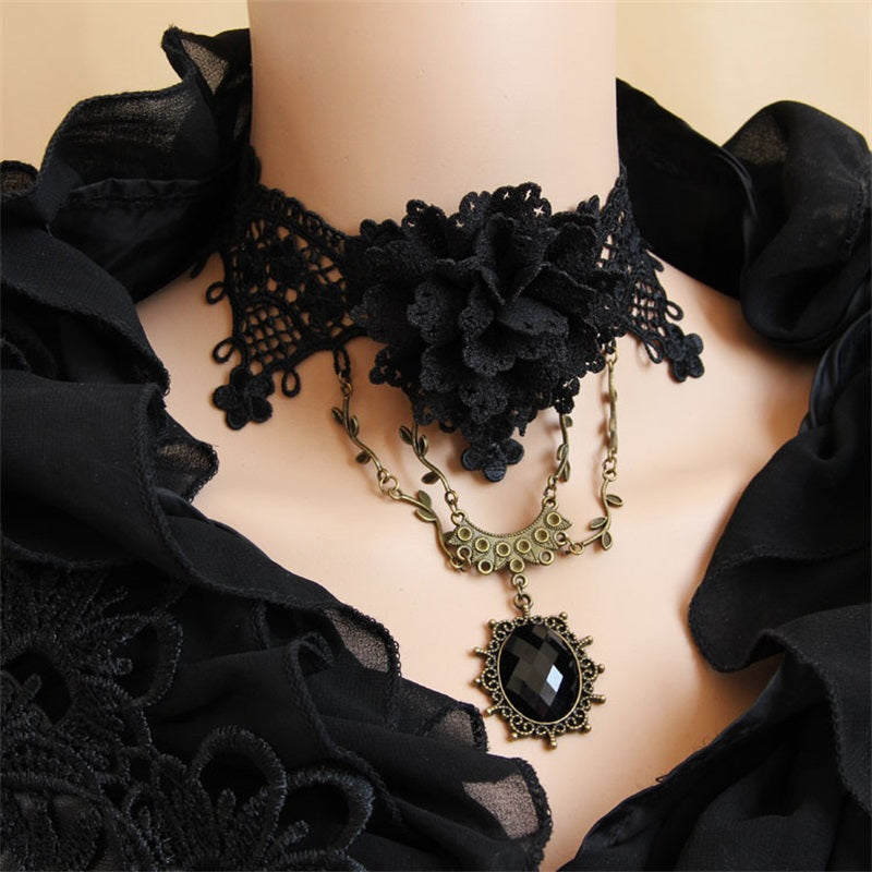 Handmade Lace Choker Women's Short Necklace Collar