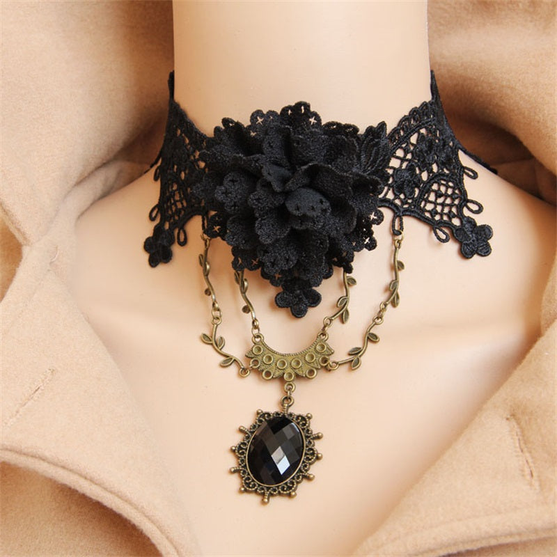 Handmade Lace Choker Women's Short Necklace Collar